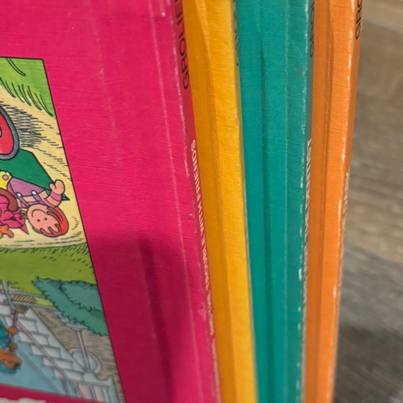 Berenstain Bears Grolier Hardcover - Picture 3 of 3